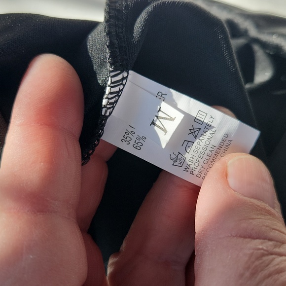 Skirt and crop top ☆ Medium ☆ Black ☆ Fun!  Pleated skirt ☆ Funky Top ☆ Cool 😎 - Picture 6 of 14